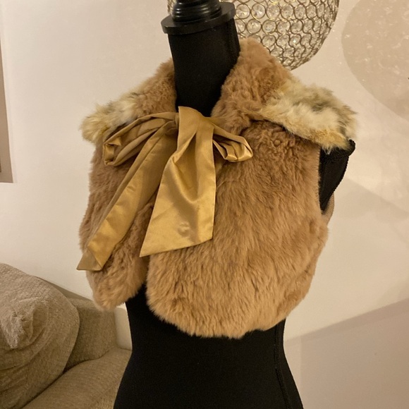 Rabbit fur cropped vest size XS - Picture 2 of 4
